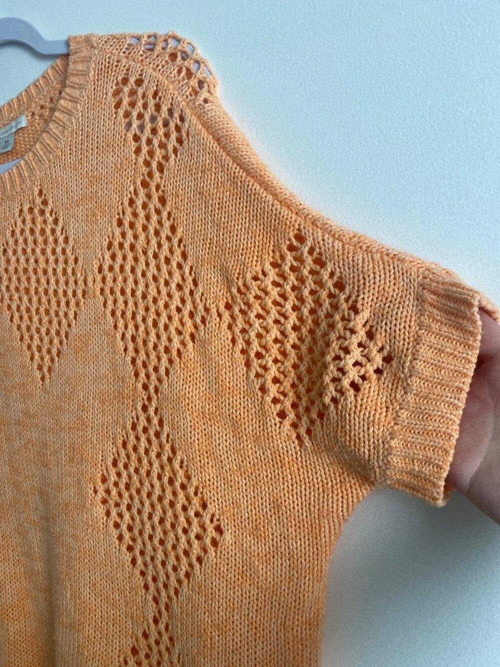 Cato Women's Peach Open Knit Diamond Pattern Sweater Size M - Picture 3 of 6